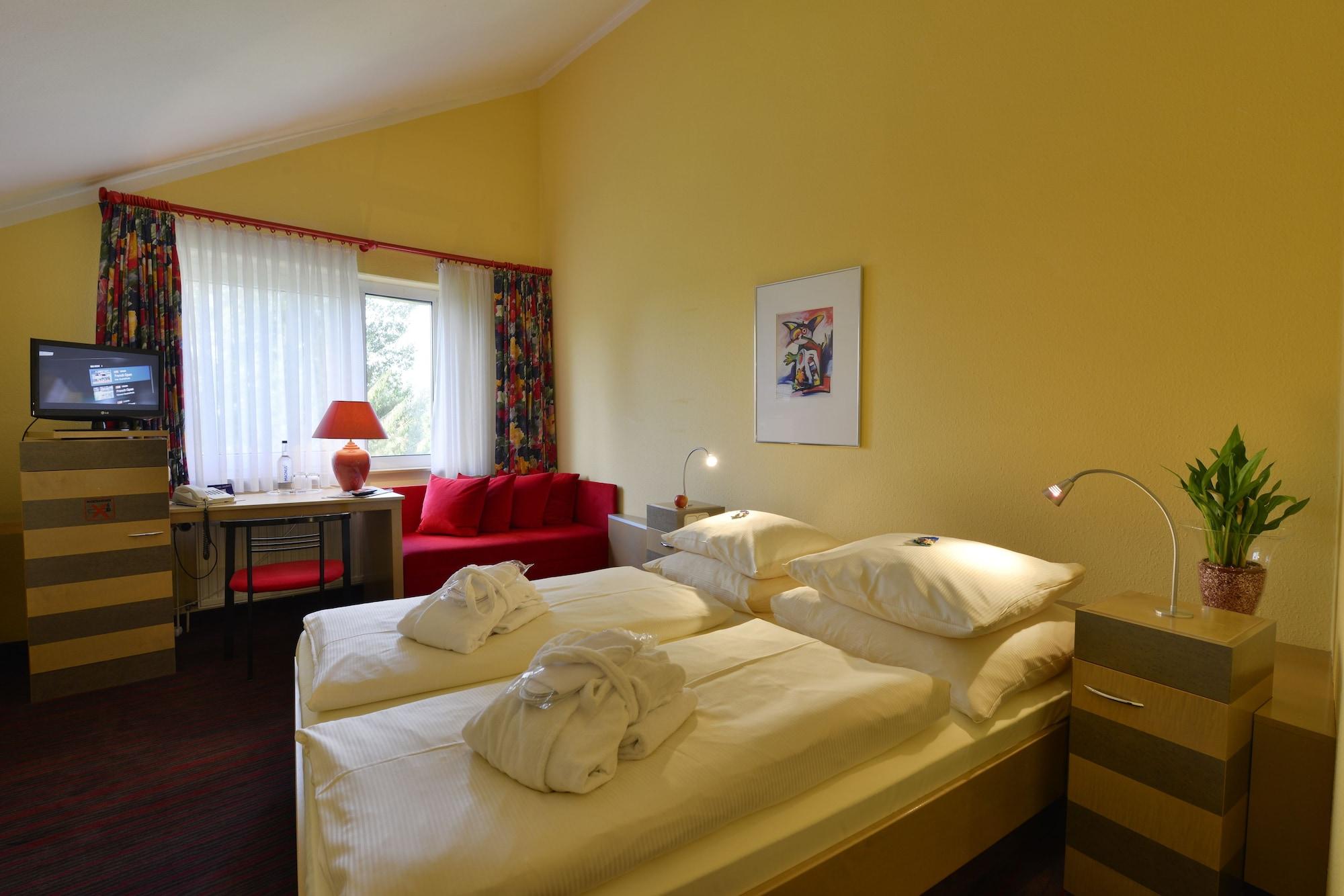 Roomingtons Lueneburger Heide ホーデンハーゲン エクステリア 写真